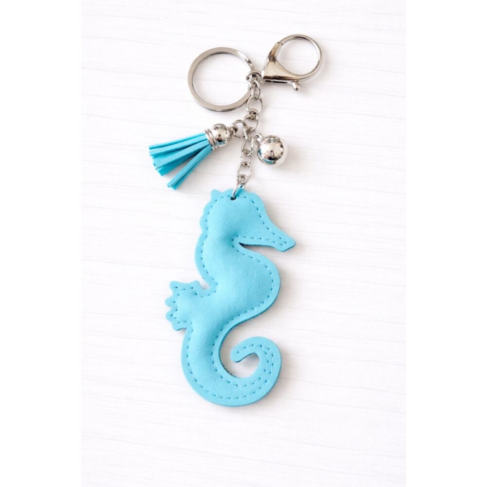 Rhinestone Blue Seahorse Bag Charm Key Chain New - Picture 3 of 3
